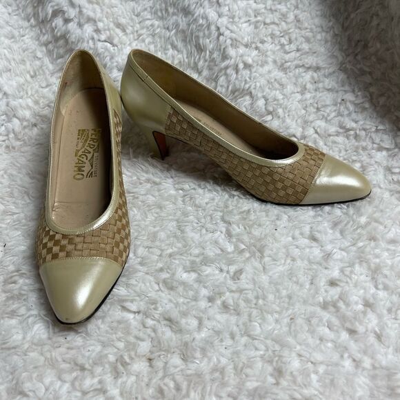Salvatore Ferragamo light gold Leather & brown Woven Ribbon slip on heels size 9 - Picture 3 of 16
